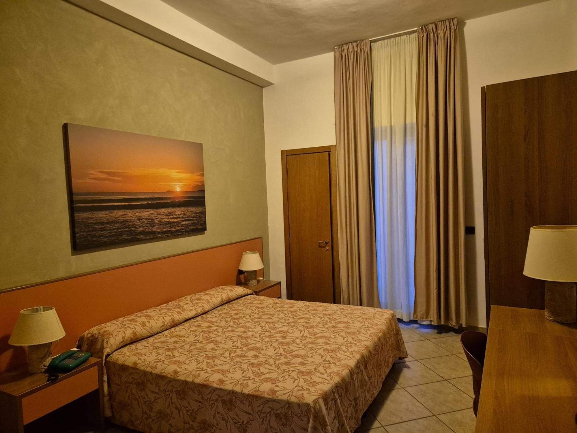 Poseidonia Mare 3* Paestum