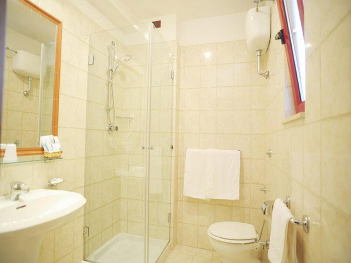 Poseidonia Mare 3* Paestum